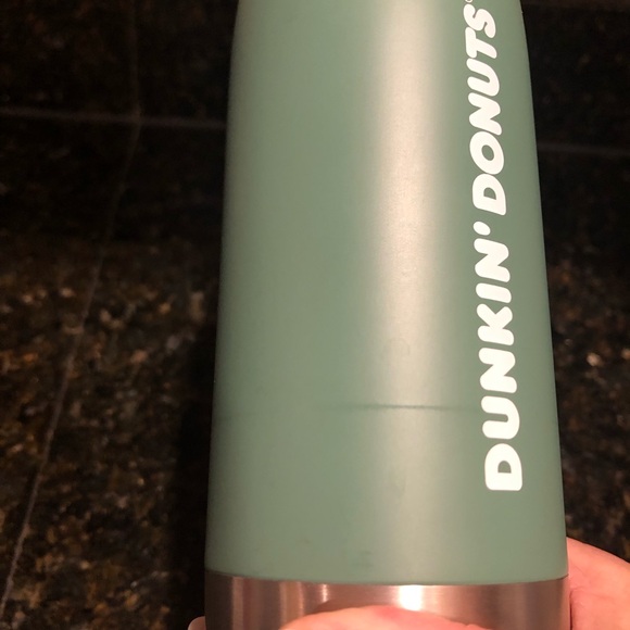 Dunkin Donuts Stainless Steel Hydration Collection 17 oz Green Water Bottle - Picture 6 of 7